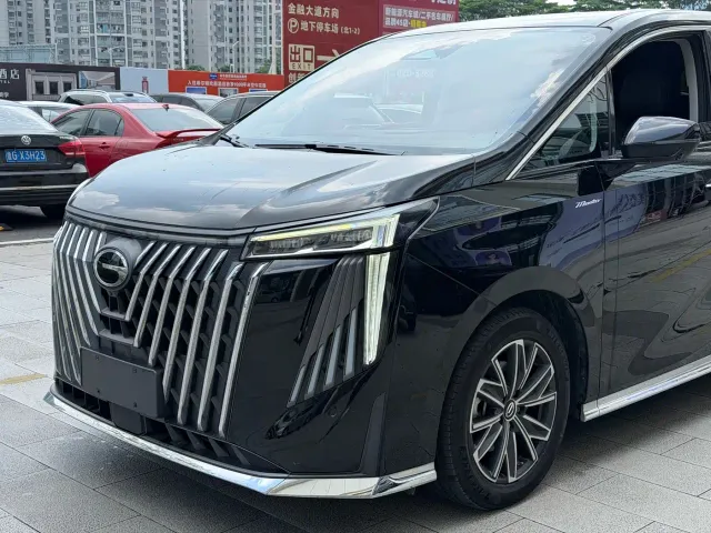 GAC Trumpchi M8 — Фото автомобиля 3