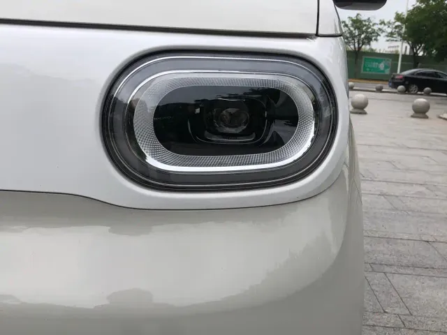 Wuling Hongguang Mini EV — Фото автомобиля 10