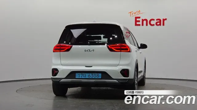 Kia Niro Niro Plus Earth — Фото автомобиля 4