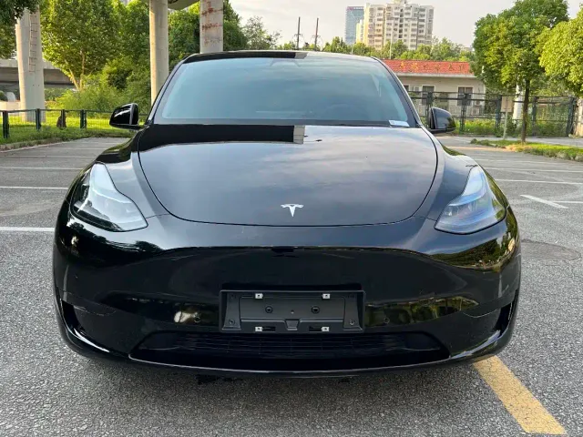 Tesla Model Y 2022 Rear-Wheel Drive Version — Фото автомобиля 2