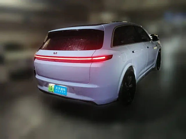 Li Auto L7 — Фото автомобиля 2