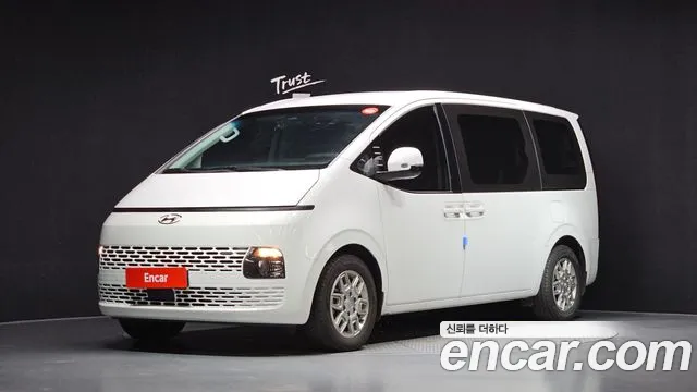 Фотография автомобиля — Hyundai Staria