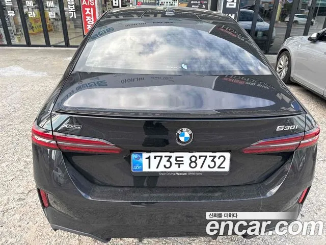 BMW 5 Series G60 — Фото автомобиля 4