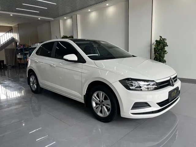 Volkswagen Polo — Фото автомобиля 3