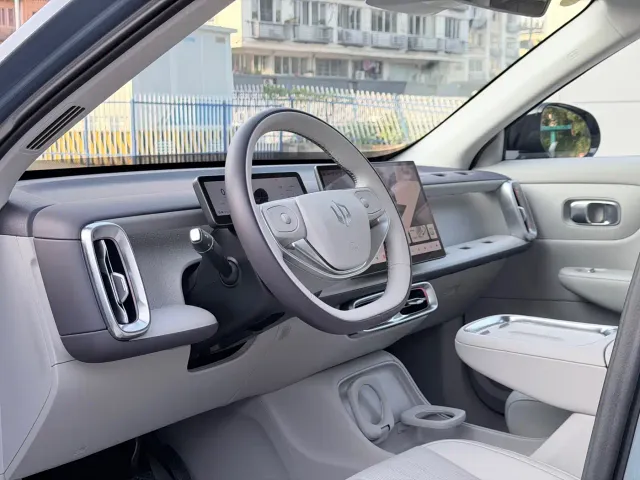 Leapmotor B10 — Фото автомобиля 4