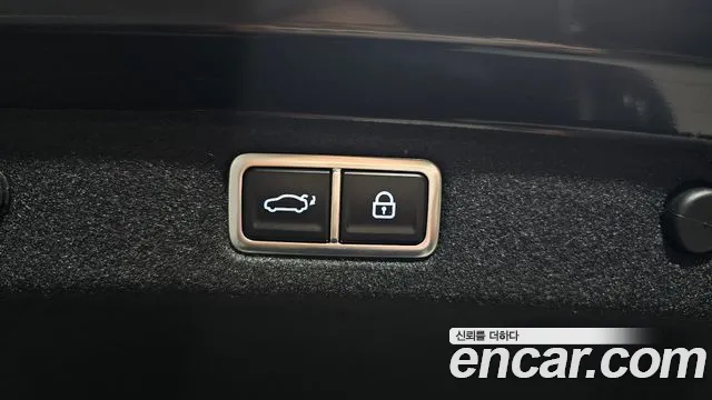 Hyundai Grandeur Grandeur (GN7) 2.5 Бензин 2WD — Фото автомобиля 8