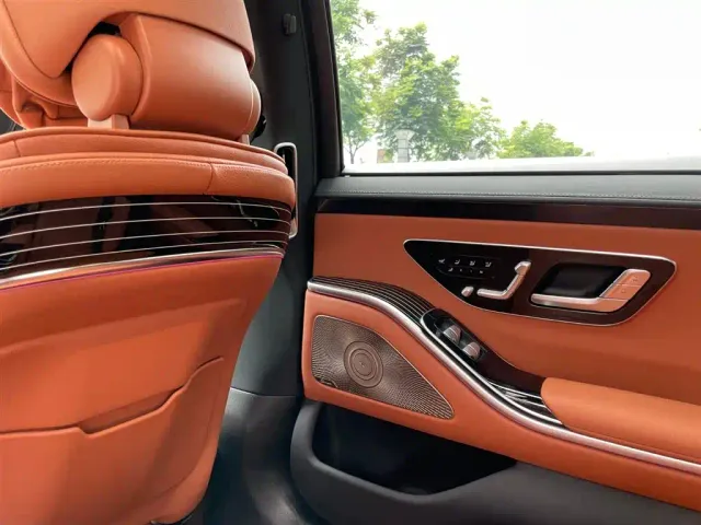 Mercedes-Benz S-Class — Фото автомобиля 15