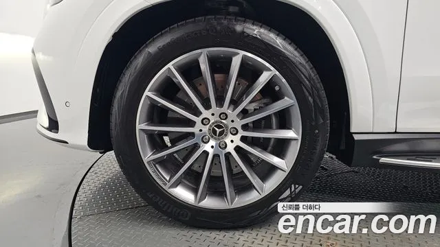 Mercedes-Benz GLE-Class — Фото автомобиля 4