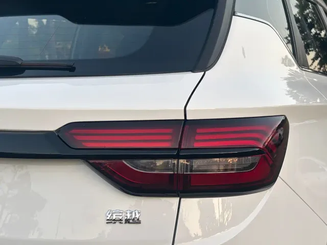 Geely Binyue — Фото автомобиля 20