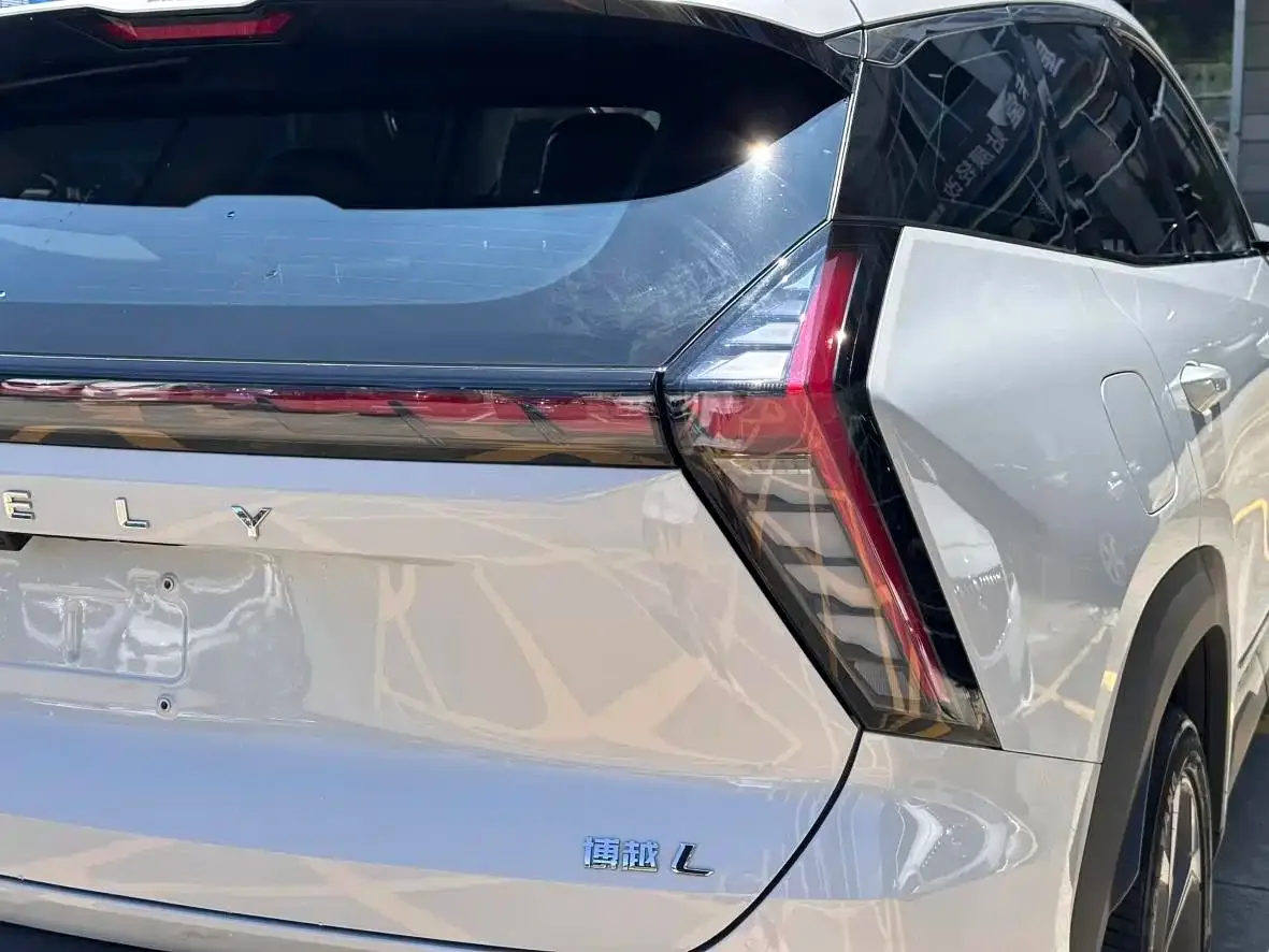 Geely Boyue L 2024 1.5TD DCT Flagship Edition — Фото автомобиля 13