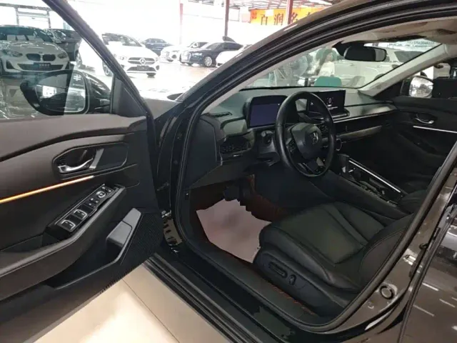 Honda Accord — Фото автомобиля 15