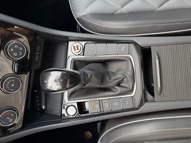 Volkswagen Sagitar — Фото автомобиля 15