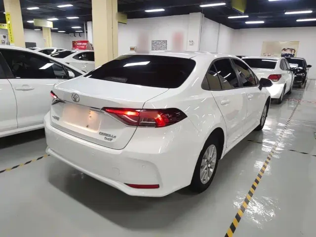 Toyota Corolla — Фото автомобиля 4