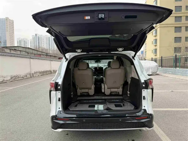 Toyota Granvia — Фото автомобиля 13