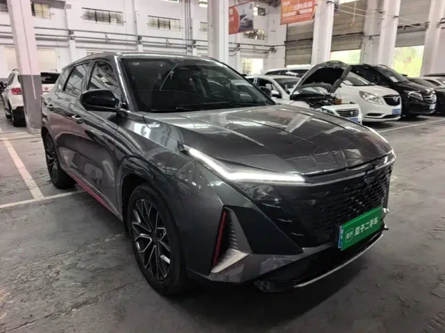 Changan Z6 — Фото автомобиля 3