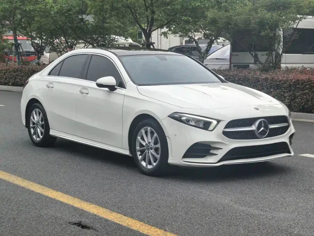 Mercedes-Benz A-Class — Фото автомобиля 3