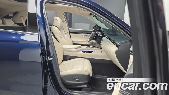 Genesis GV70 — Фото автомобиля 17