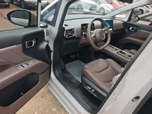 Wuling Starlight 730 — Фото автомобиля 15