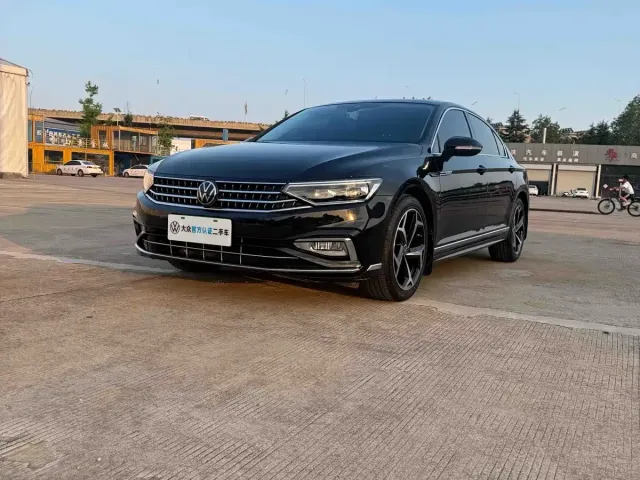 Фотография автомобиля — Volkswagen Magotan