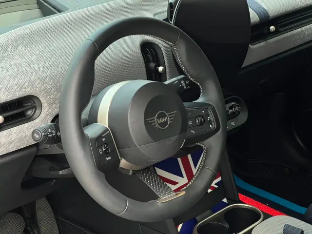MINI Hatch — Фото автомобиля 10