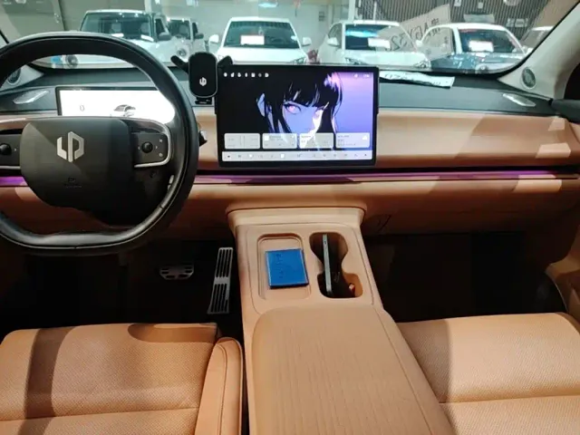 Leapmotor C10 — Фото автомобиля 13