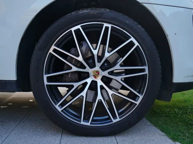Porsche Macan — Фото автомобиля 4