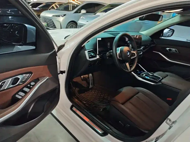 BMW i3 — Фото автомобиля 15