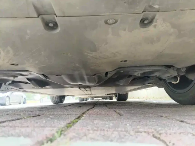 Tesla Model Y — Фото автомобиля 11