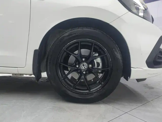 Honda Fit — Фото автомобиля 6
