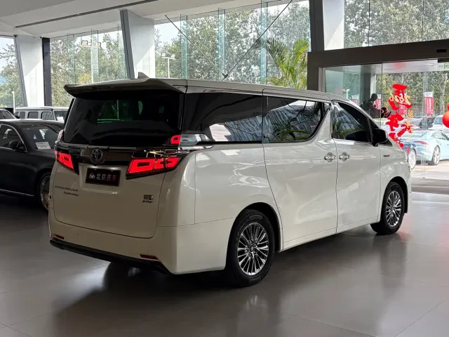 Toyota Vellfire — Фото автомобиля 25