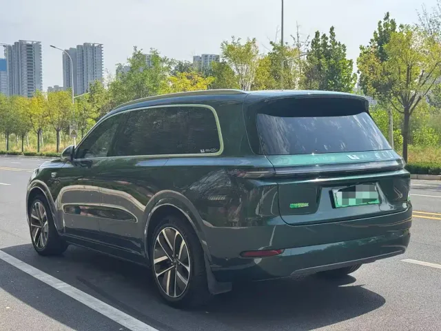 Li Auto Li Xiang L9 2022 Max — Фото автомобиля 20