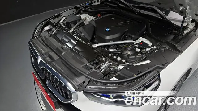 BMW 5-Series — Фото автомобиля 6