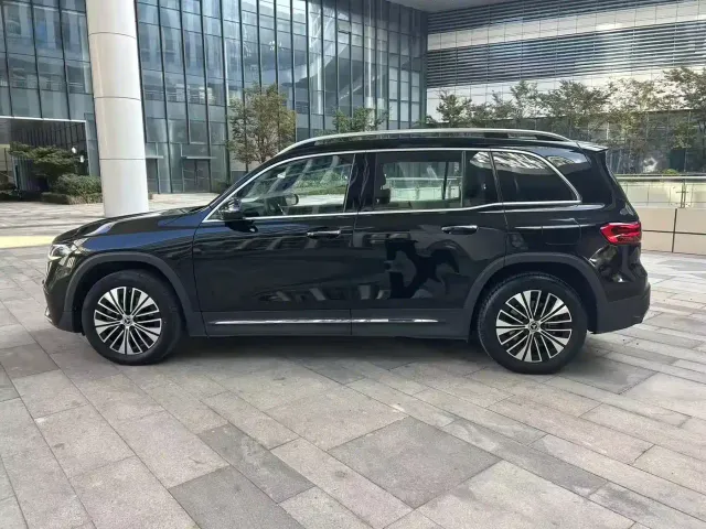 Mercedes-Benz EQB — Фото автомобиля 3