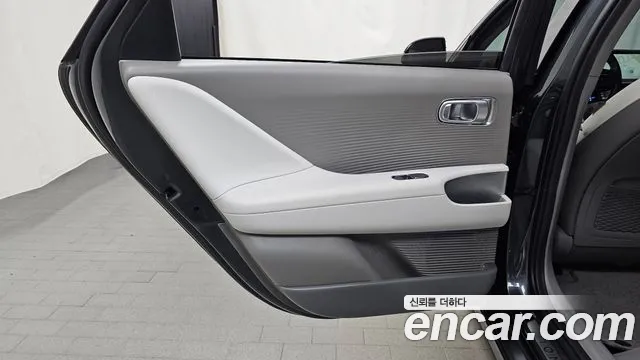 Hyundai Ioniq 6 — Фото автомобиля 14