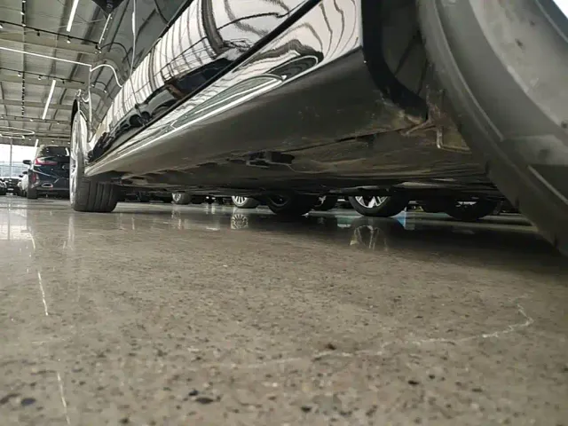 Mercedes-Benz E-Class — Фото автомобиля 21