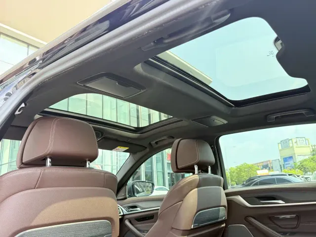 BMW 5 Series — Фото автомобиля 20
