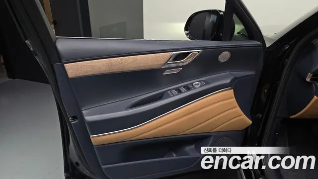 Genesis GV80 — Фото автомобиля 13