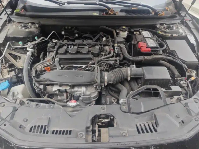 Honda Accord — Фото автомобиля 10
