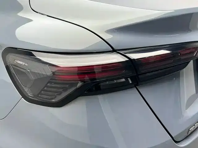 Geely Binrui — Фото автомобиля 18
