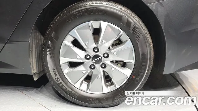 Kia K5 Prestige — Фото автомобиля 21