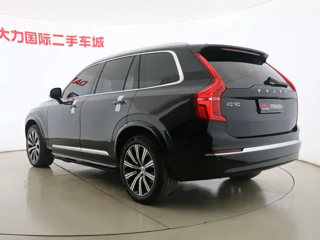 Volvo XC90 — Фото автомобиля 14