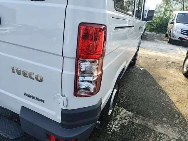 Iveco Daily — Фото автомобиля 7