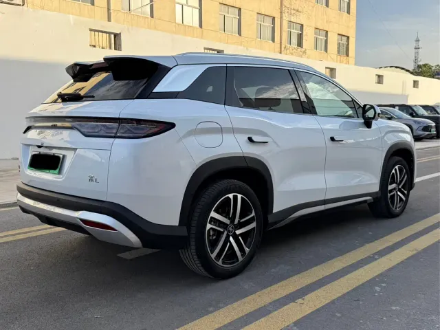 BYD Song L DM-i — Фото автомобиля 17