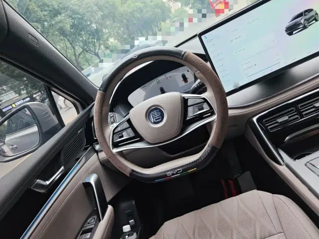 BYD Tang — Фото автомобиля 2
