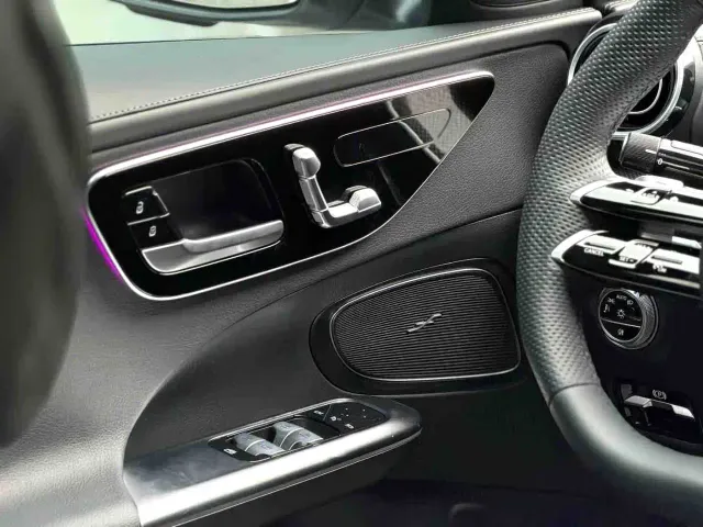 Mercedes-Benz C-Class — Фото автомобиля 6