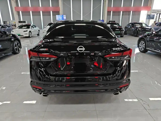 Nissan Teana — Фото автомобиля 11