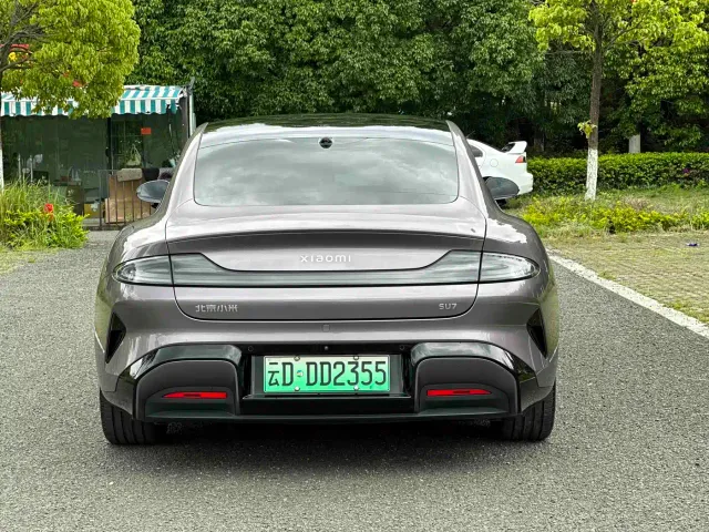 Xiaomi SU7 — Фото автомобиля 16
