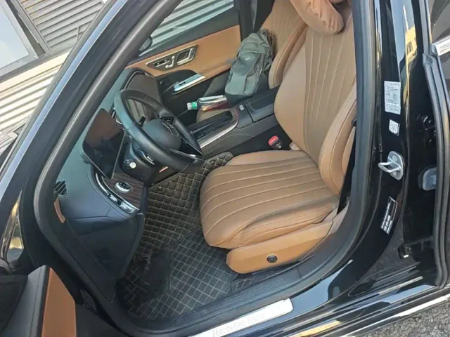 Mercedes-Benz E-Class — Фото автомобиля 19