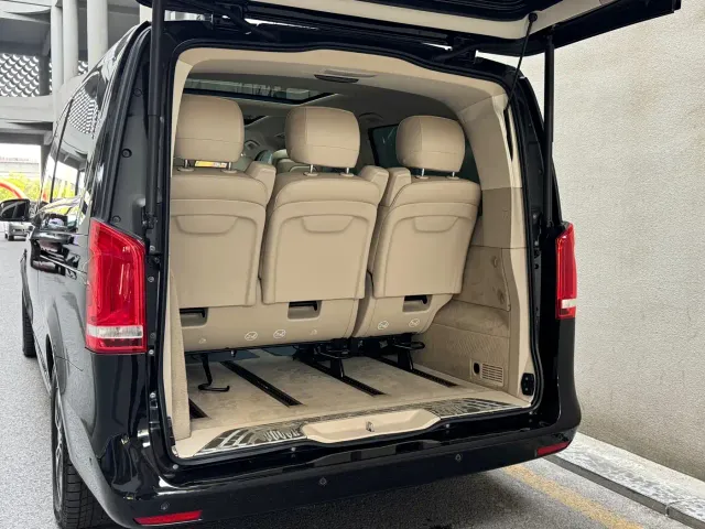 Mercedes-Benz V-Class — Фото автомобиля 23
