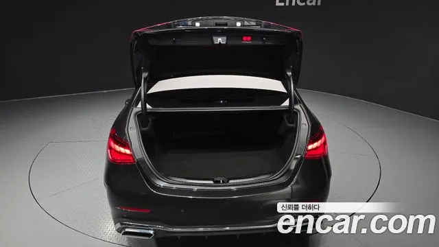 Mercedes-Benz C-Class — Фото автомобиля 18
